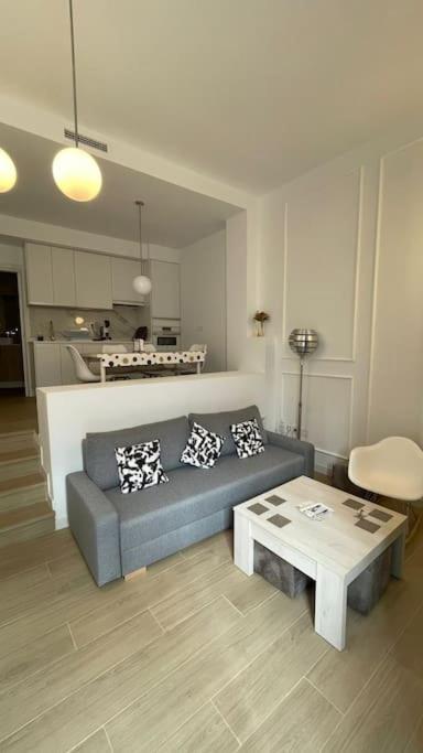 Apartament Hispalis Plaza Cristo De Burgos Sewilla Zewnętrze zdjęcie